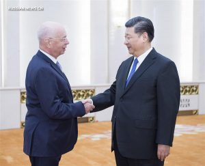 В объективе - Китай | Си Цзиньпин встретился с исполнительным председателем ВЭФ К.Швабом