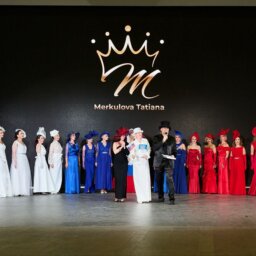 В Москве прошел Первый общероссийский чемпионат шляпного искусства В Москве прошел Первый общероссийский чемпионат шляпного искусства